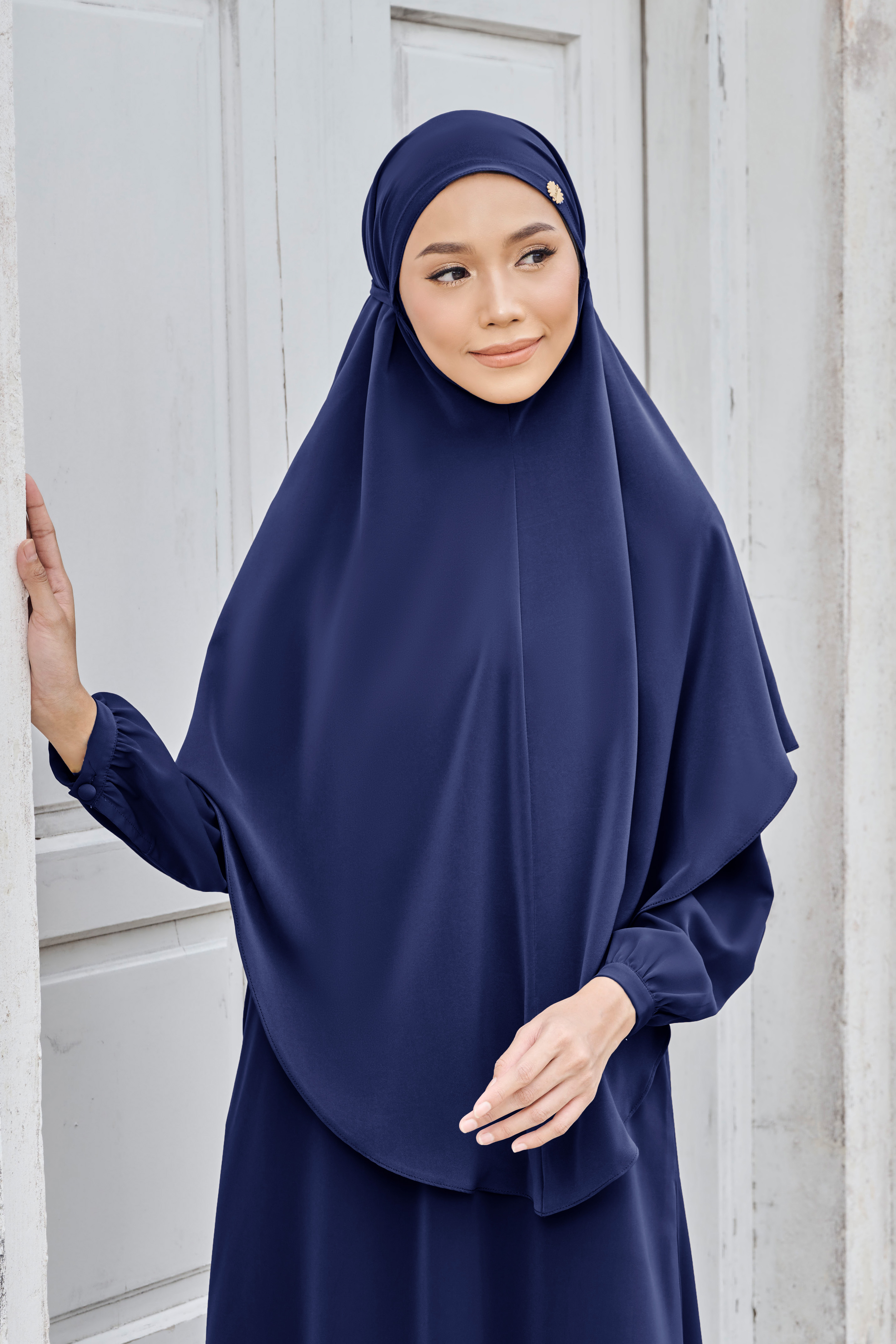 KHAWLA Khimar in Navy Blue